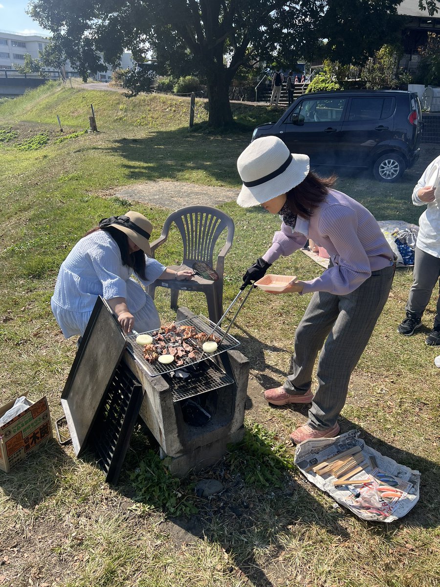 f_d_s_yasu's tweet photo. 嫁さんに誘われて皆んな様でBBQ
久々に自然の空気と良き肉類を摂取しまくったので
本日も元気にWワークかましますわぃ💪
#ときがわ
#bbq https://t.co/qFDWxNXLX8