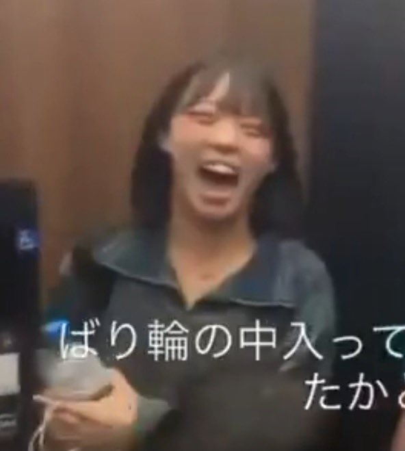 YNWA_____1892's tweet photo. @DEATHDOL_NOTE 左の女目の下黒すぎだろ堀大輔か。
右の女頭になんかついてるはなかっぱか。 https://t.co/2Jb0UyANwd