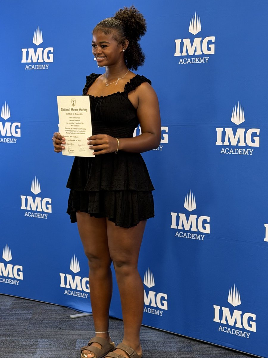 Yaz_Johnson11's tweet photo. Excited to have been inducted into the National Honor Society.
#StudentAthlete 

@NatHonorSociety @IMGAcademy @IMGASoftball @LineDsoftball @BlazeUnited16u_ @pursoftball @FEDESOFTPR @ExtraInningSB @PrepSoftball @MSU_Softball https://t.co/1rXZuJ3GFE