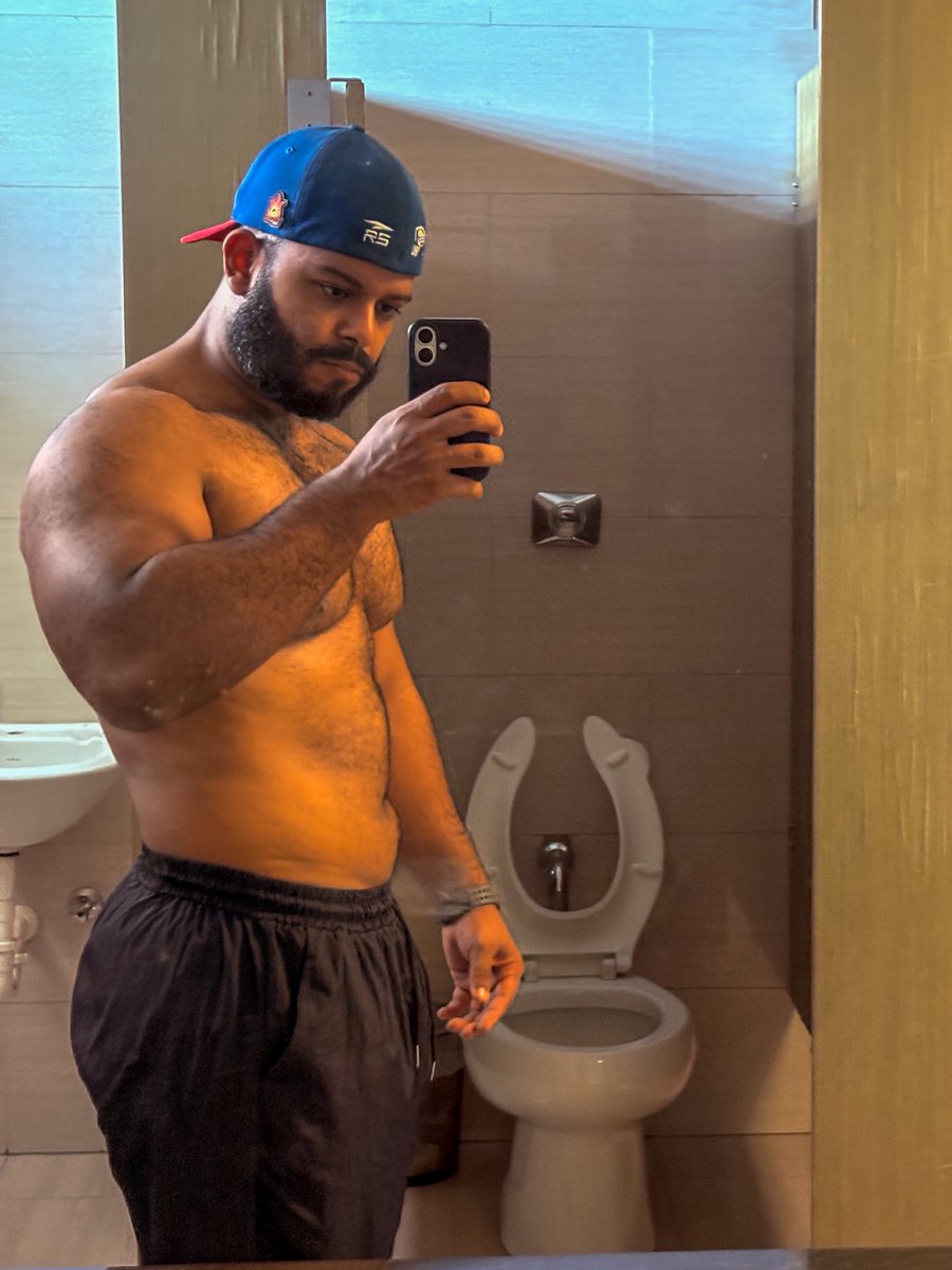 Heclioss's tweet photo. 🦍 https://t.co/4Z7XOb0V6T