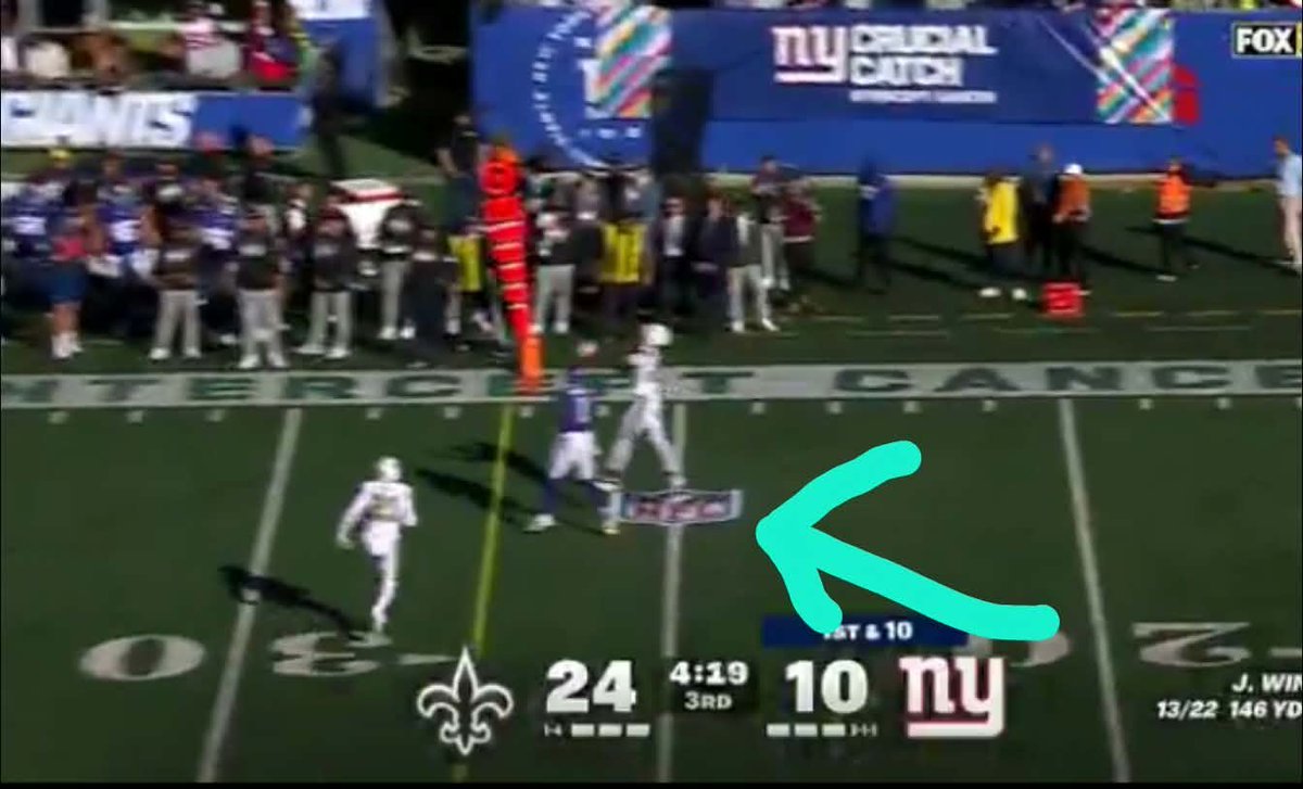 mariobgyn's tweet photo. @RealSkipBayless this a TRASH route and he quit on it ON TOP of that. the ball gets cuaght over the logo he is 6ft from it when he released, he is right there, he twirliebirded and then quit. dont blame jameis https://t.co/Ji6bnZ8BXi