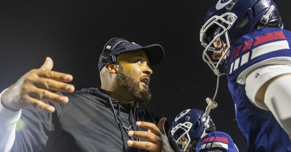 PrepExtra's tweet photo. Mullin: Win and get in! Southwest-North Star leads Week 9 playoff drama ➡️ Find link to story in bio https://t.co/Dl0KWBz5NL