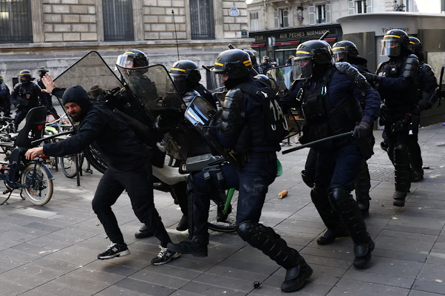 _JDTriana's tweet photo. Mundo Noticias: Protestas en Francia contra el costo de vida dejan... https://t.co/64QGJ3wIak
#MundoNoticias #TitularesNoticias #FranciaProtesta https://t.co/LxzeC5HJeI
