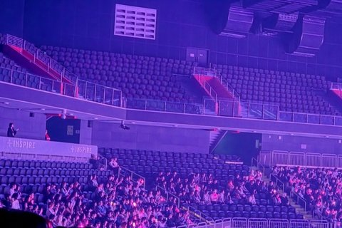 pannchoa's tweet photo. Knets feel sorry for ILLIT's empty concert over the weekend 
https://t.co/PYjjMPlikr https://t.co/2GLOGf9iI3