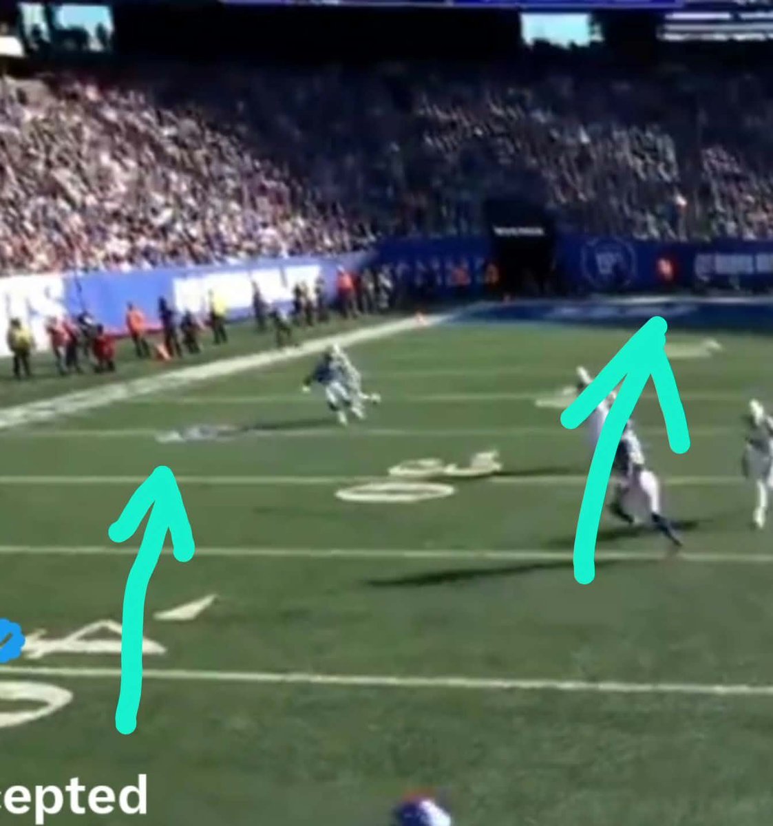 mariobgyn's tweet photo. @geneclemons idc how good malik is supposed to be. this is garbage. the def catches it over the logo  he is literally 6ft from it when he starts his break, he twirls and quits on the route entirely https://t.co/M3CGlcCLO5