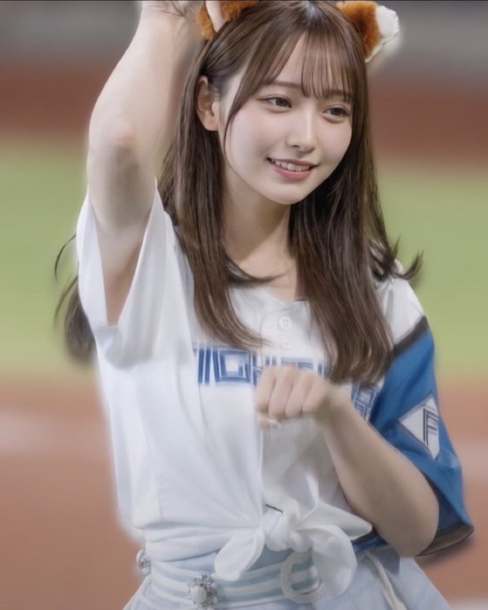 Hvyga's tweet photo. キツネダンスの子ΛVデビューしてたんか… https://t.co/LdFExFBgnU