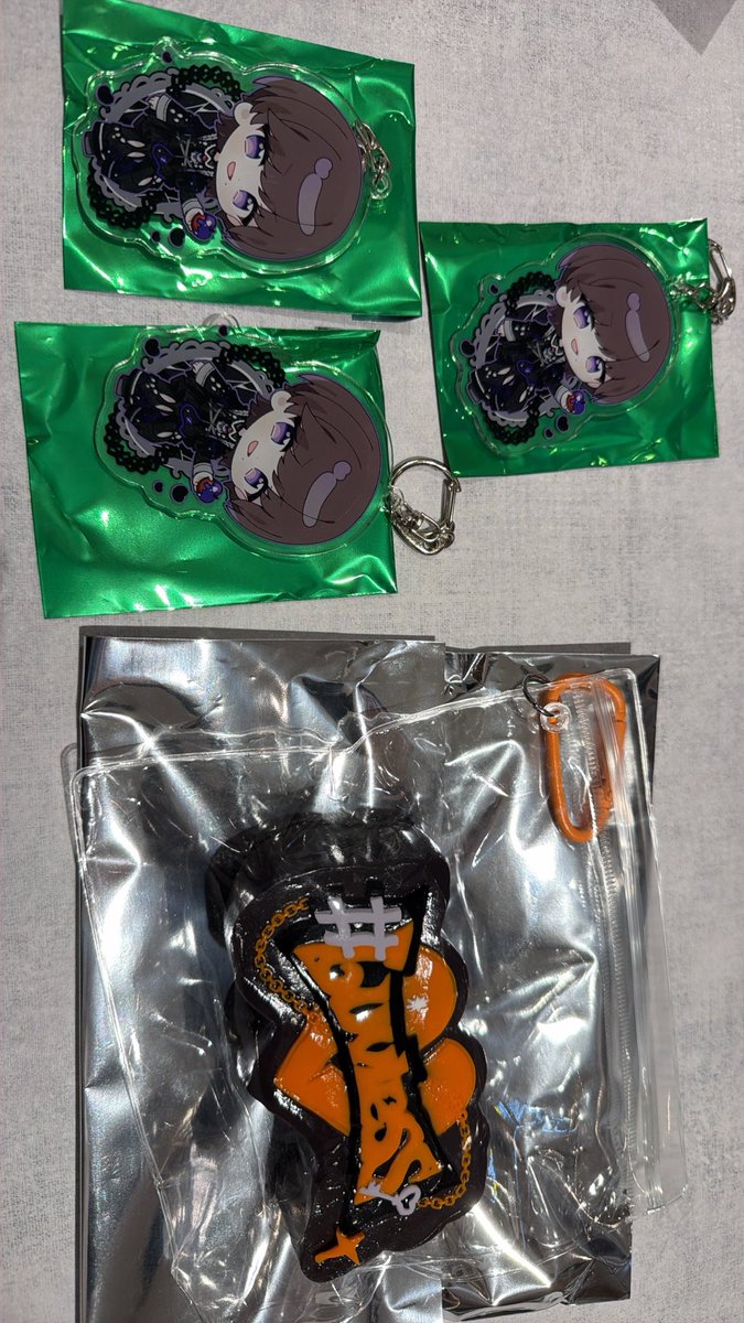 chii_O1O7_'s tweet photo. らぶれす ラブレス 周年 グッズ

譲 アクキー💜
スクイーズ🧡

求 ❤️

現在フードコートにおります https://t.co/n3msgObNw7