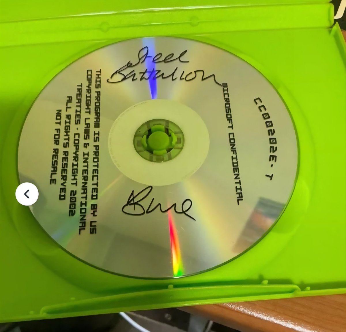 RazorStoJ's tweet photo. I managed to track down this Steel Battalion pre release test disc, its PAL region and I hope its some sort of early build compared to the retail PAL release.
I will be preserving this build with a kreon drive
#SteelBattalion #OriginalXbox https://t.co/UgU5D5Zek7