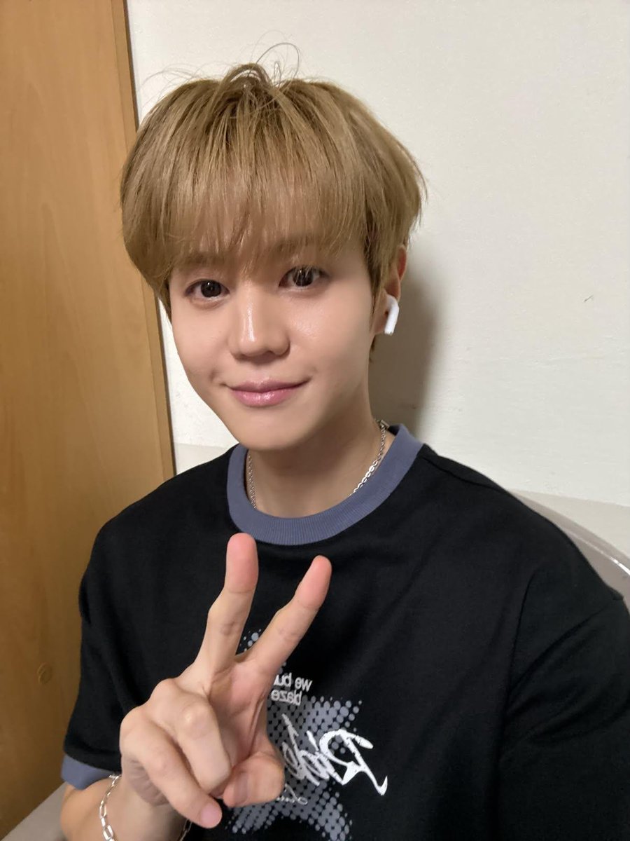 likeyys_105's tweet photo. 261019 요섭이 공지 💛

다들 좋은 하루 보내세요!!🤗

#양요섭 #요섭 https://t.co/nezlQLRLH2