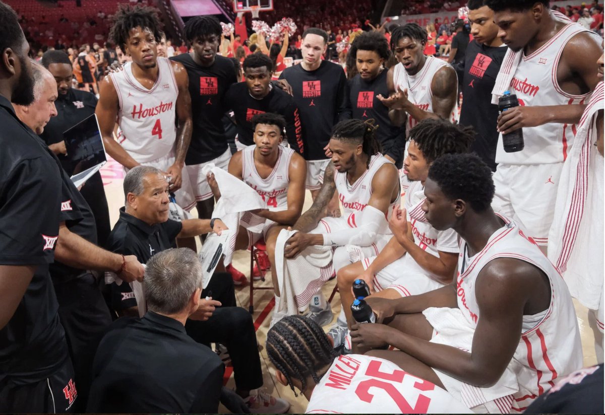 ChrisYBaldwin's tweet photo. Kelvin Sampson's University of Houston basketball team comes in at No. 10 in the first AP College Basketball Preseason Poll of the season.

Sampson's Cougars have finished in the Top 7 of the final AP Top 25 for four straight seasons. And everyone in the program is quietly very excited about this revamped, more vintage Kelvin team.
📷 @fcarters