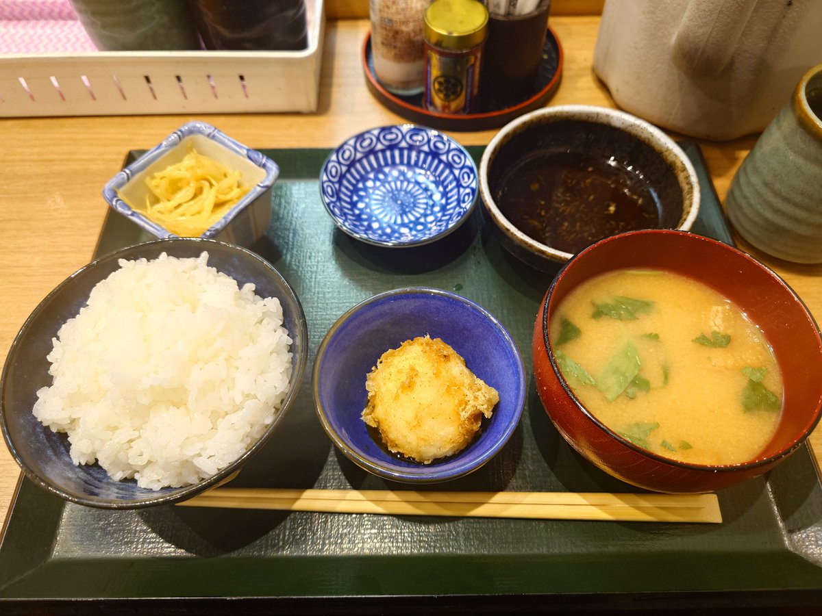HAJIME_MIYAMURA's tweet photo. 天ぷらの匠が揚げる
中央卸売市場大田市場にある
「玉おき」さん
ごちそうさまでした(  ﾟДﾟ)ｳﾏｰ https://t.co/hp6bEXjGeh