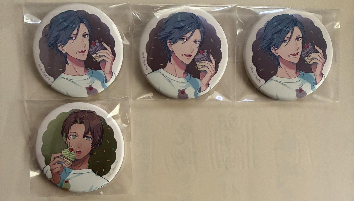 ms25skh's tweet photo. 【譲渡】うたプリ BGS BMC BE MY CUPCAKE  缶バッジ 

譲)
トキヤ N3 
セシル N1

求)定価+送料
郵送交換希望です。まとめてのお譲りとなります。よろしくお願いいたします。 https://t.co/YXFgKIWdMI