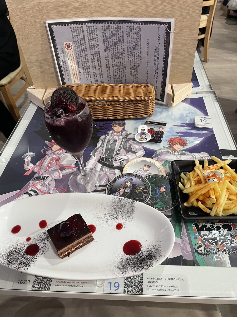 moepuri69's tweet photo. お高いディナービュッフェの前にカフェ巡り😋 https://t.co/hMa9l6KCEW