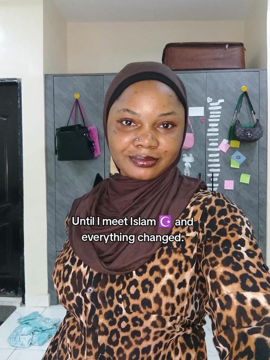 Miss_Halimatu's tweet photo. Alhamdulillah for Allah's guidance. Allah guide Whom He wish.❤️❤️👏🙏👇 https://t.co/vhlr804wRr