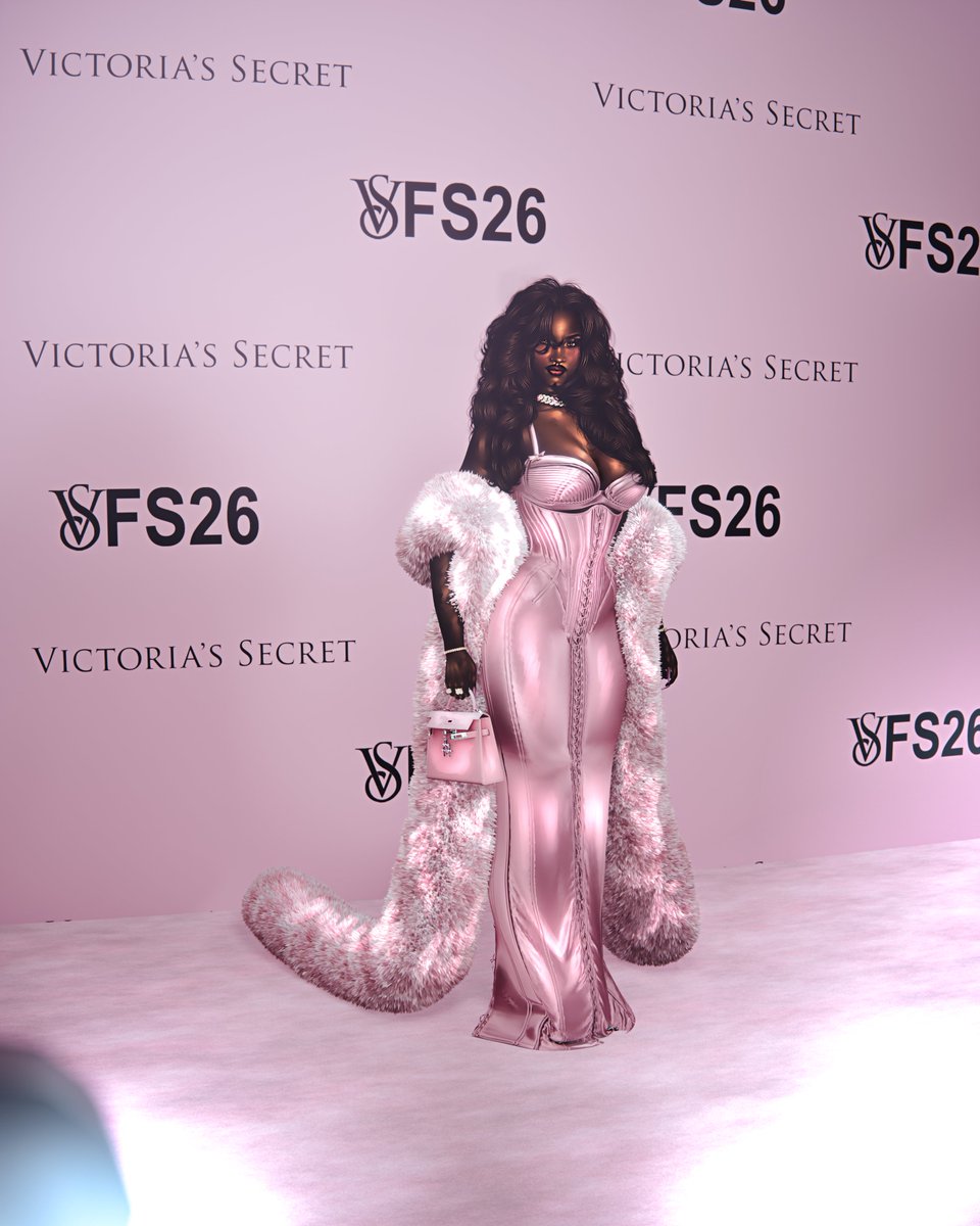WHOOPSSSIM's tweet photo. Meena Mayfield attending the Victoria's Secret 2026 Fashion Show https://t.co/XpQ3LyACC2