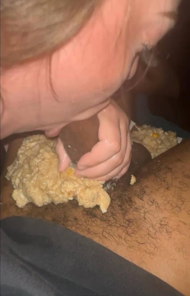 puketiludrop2's tweet photo. who got full?👀 https://t.co/q4hGYGXBsZ