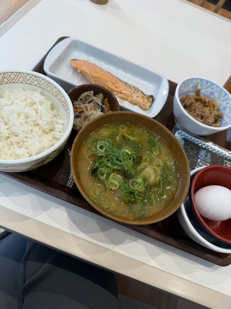 rina064793's tweet photo. 朝から食べすぎ笑 https://t.co/eM0GUD8Ac6