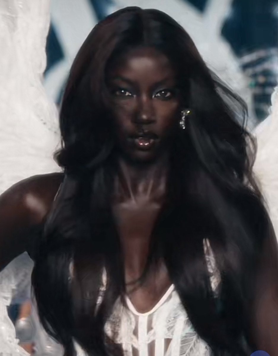 lighttmylove's tweet photo. i simply have no words. #VSFashionShow https://t.co/G2qVmBkYaH