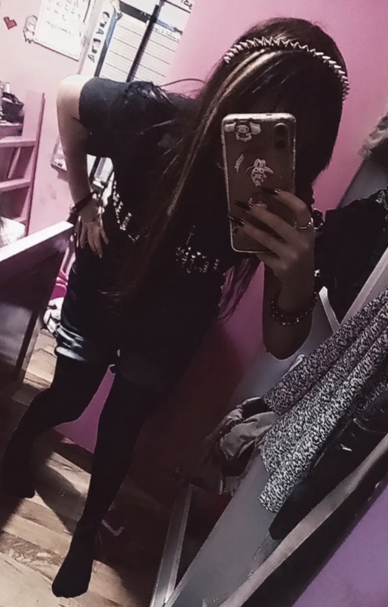 scr3amcake_'s tweet photo. Boo :3 #Fitcheck https://t.co/Mp7UN1aMX1