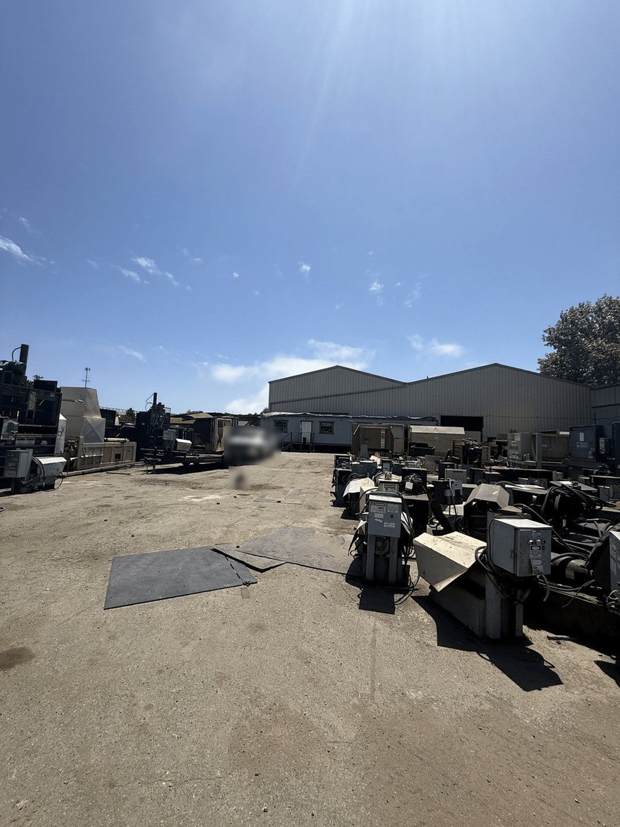 xCaliStyle's tweet photo. Equipment staged, delivered and ready for service ✅ Balers and compactors set up and ready to work. Call 415-459-9100.
Caption SI-created (SI = super intelligence).
#IndustrialCrew #Baler #Compactor #WasteEquipment #Install https://t.co/BbKxWX15ni