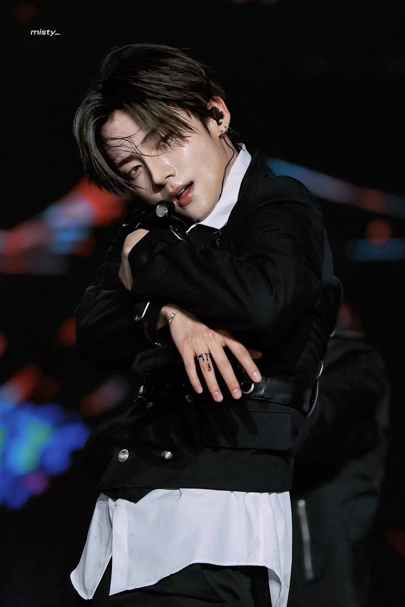 pagesangwon's tweet photo. #SANGWONdaily 🥀monday morning🌥️

#SANGWON #상원 #알파드라이브원     #ALPHADRIVEONE #ALD1 https://t.co/XTDDzXu5Lm