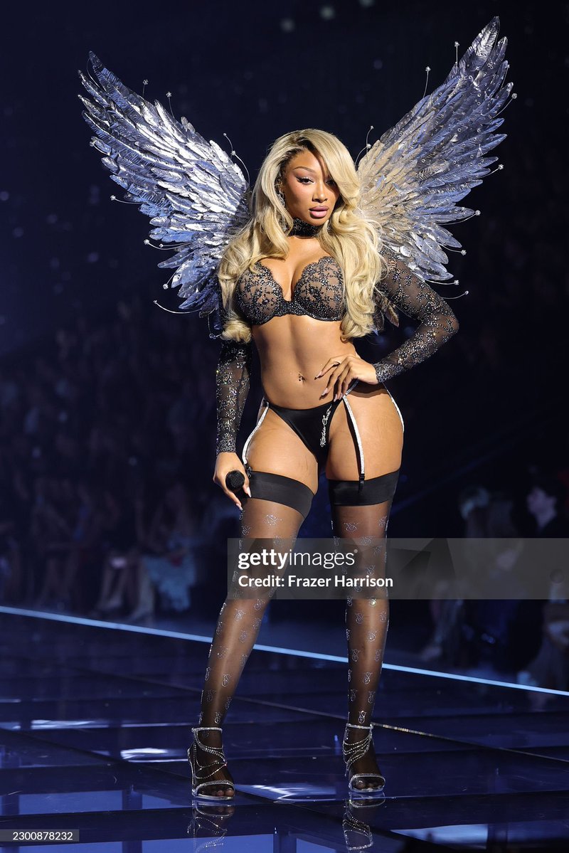 0sdaww's tweet photo. She is perfect, and everything she does is perfect.
#MeganTheeStallion https://t.co/3YIVaB3ytb