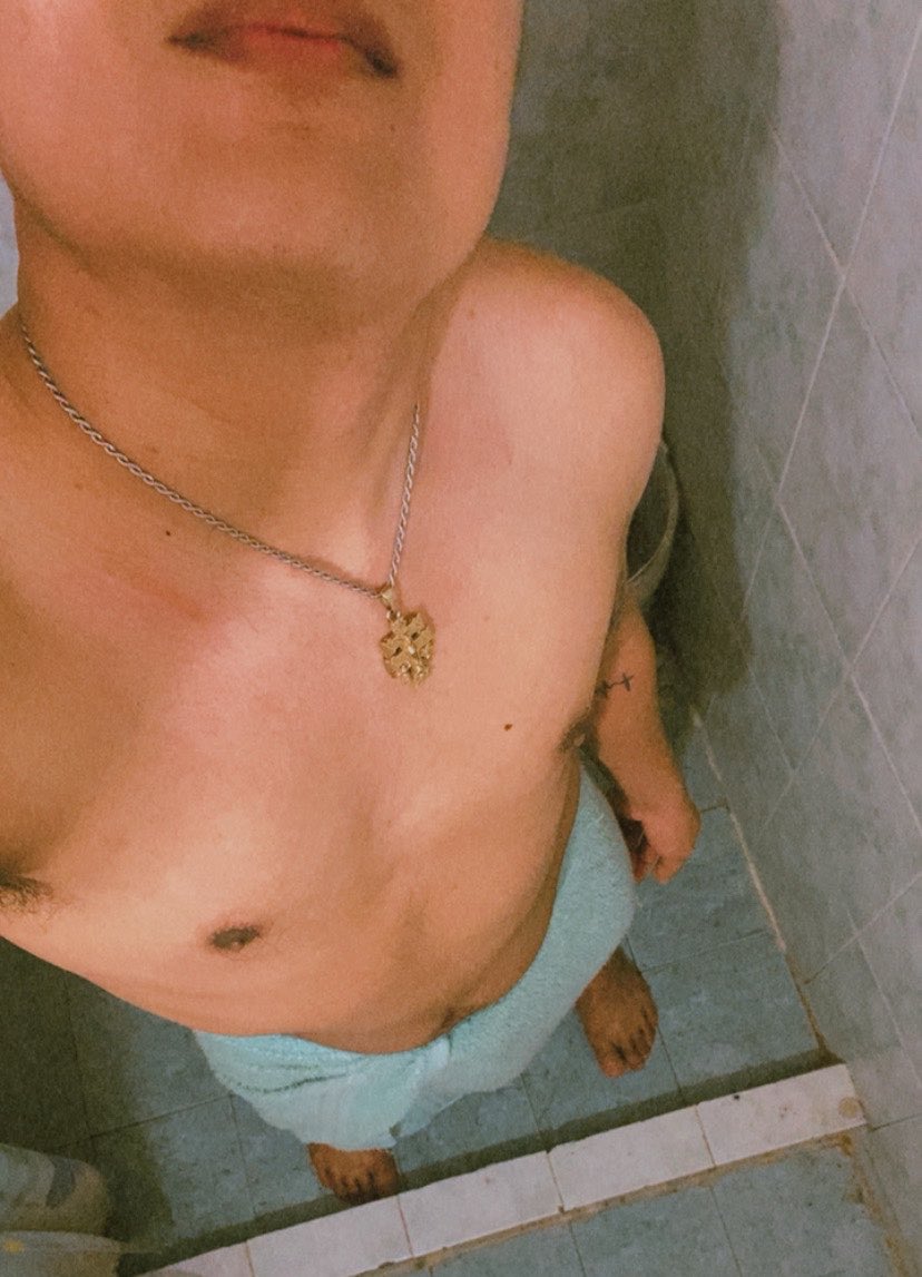 AndyTaga01's tweet photo. Quien para dormir de cucharita 
🥶🥴😮‍💨
@ReGio_LanDiaM @EncuentroGayMty https://t.co/VQnsdNkU6H