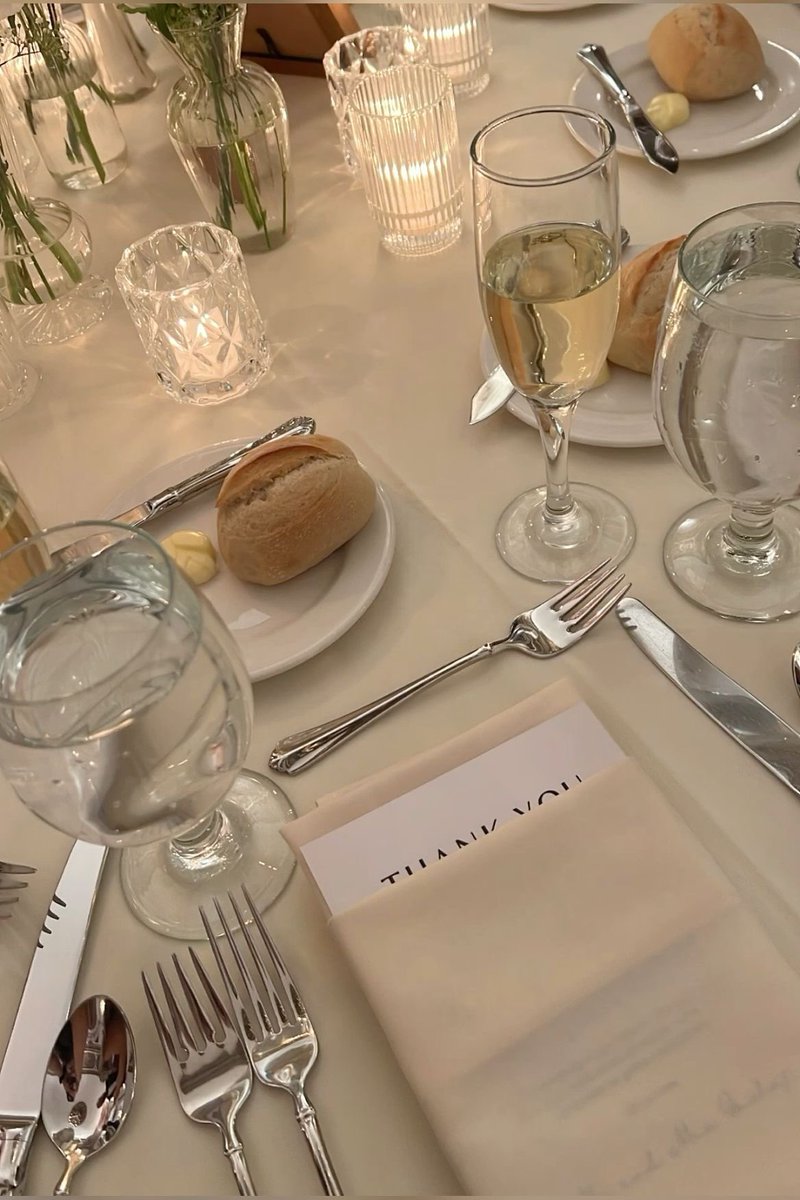 alchaolism's tweet photo. They kept asking me if I was the groom. I’m just here for the free food, auntie. https://t.co/aV55TILrZj