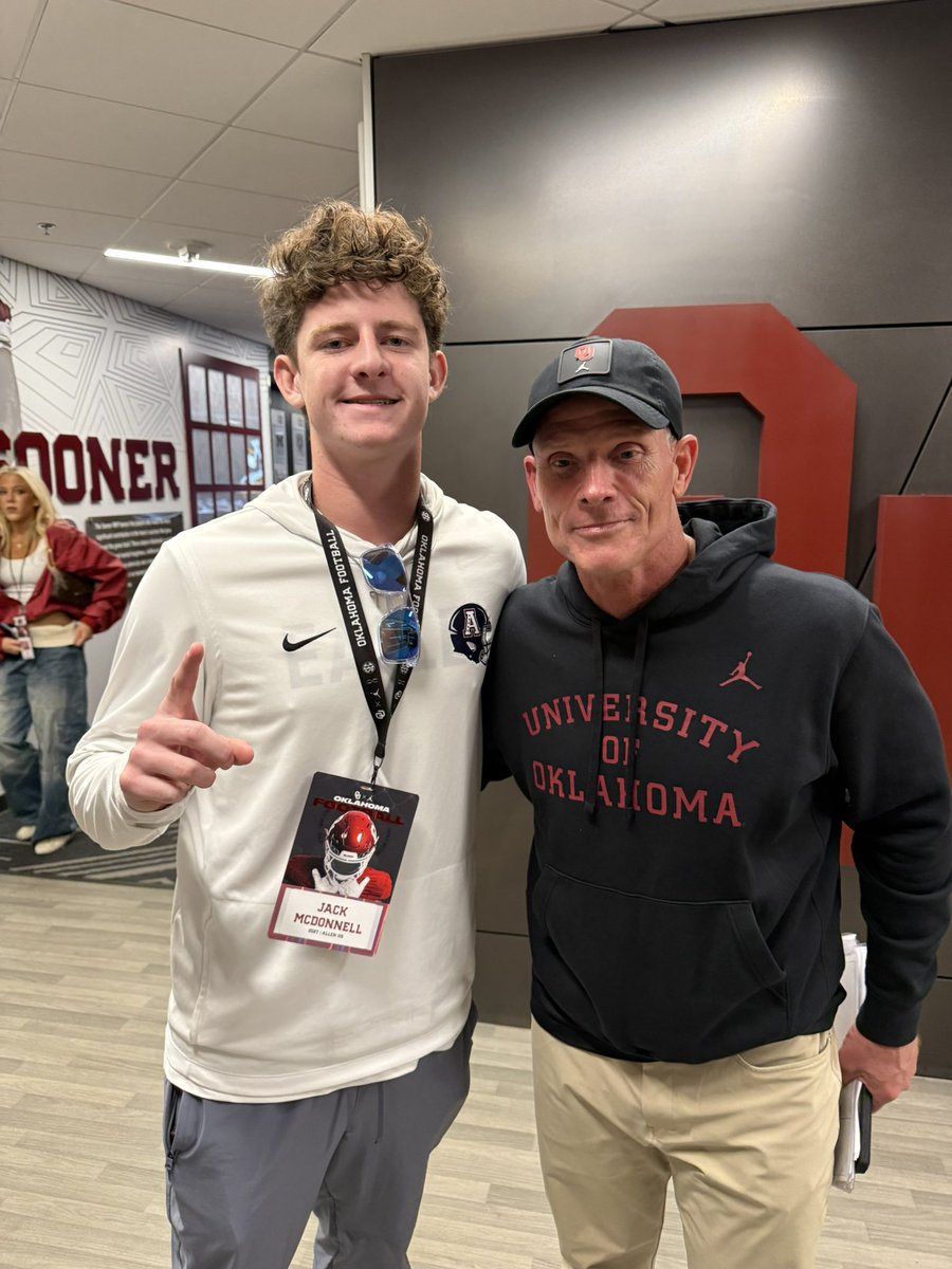 JackMcD27's tweet photo. OU Game Day‼️🏟️
Had an amazing time yesterday at the @OU_Football game! Thank you so much @Coach_Deak and @CoachCopeland45 for the hospitality and experience! Cannot wait to be back in Norman! BOOMER‼️

@alleneaglesfb @CoachVenables @RecruitAllen @KICKNATION @CoachLWig @fbcnt4 @PrestonTarpley @62BenAnderson @BrodyBost29 @HKA_Tanalski