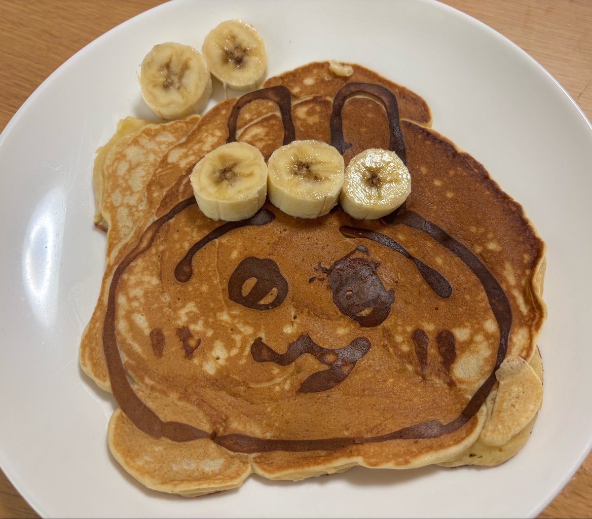 chi_usa0327's tweet photo. 目怖いし口逆になっちゃったけどスプーンでやった割には思ったより上手くできた？😂 https://t.co/ukfeVUxkvL