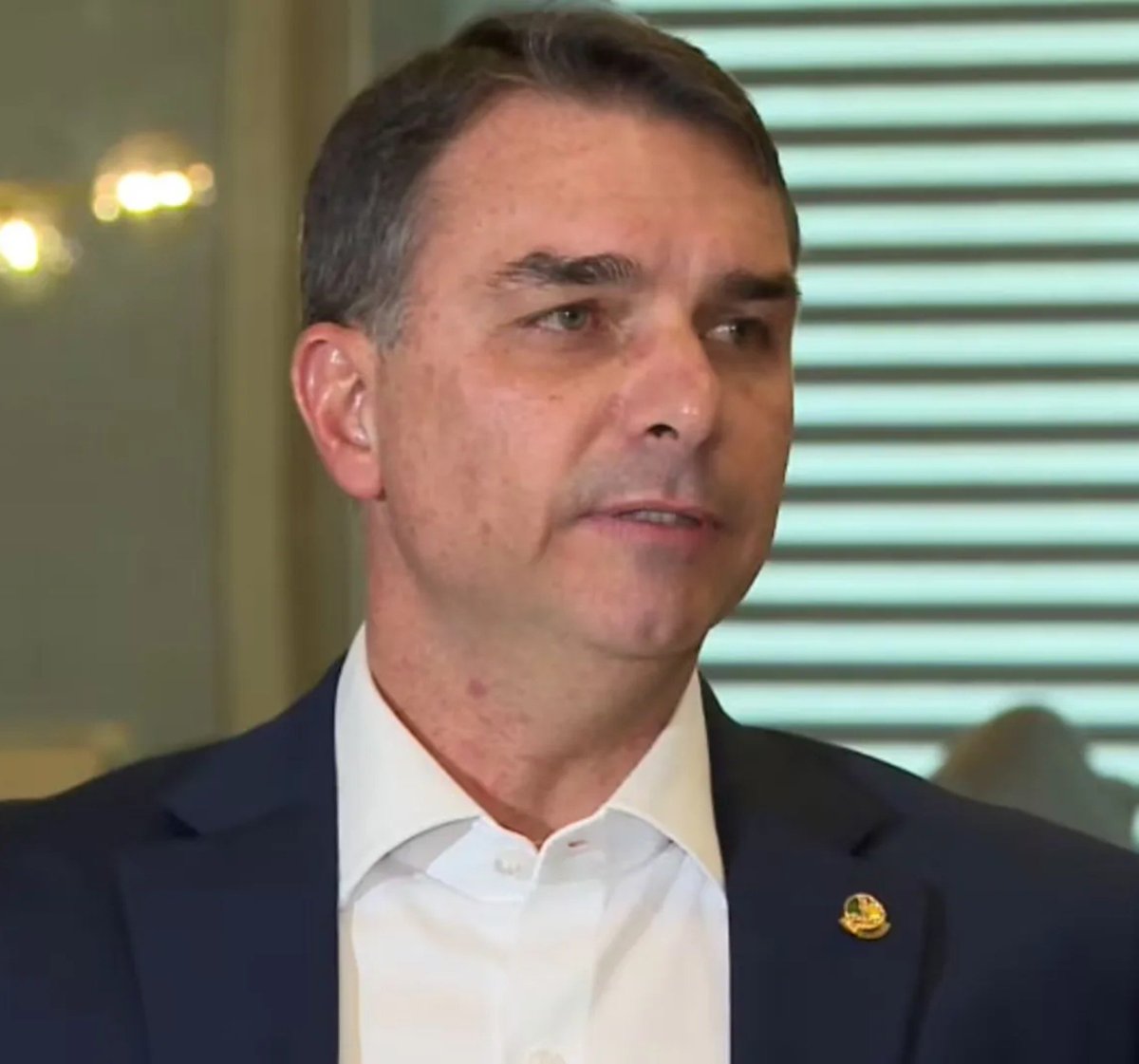 fansduvidosos's tweet photo. 🚨 ATENÇÃO: Lula e Flávio Bolsonaro vão discutir CassidyPuppet no debate presidencial. https://t.co/DqBPkik8gk