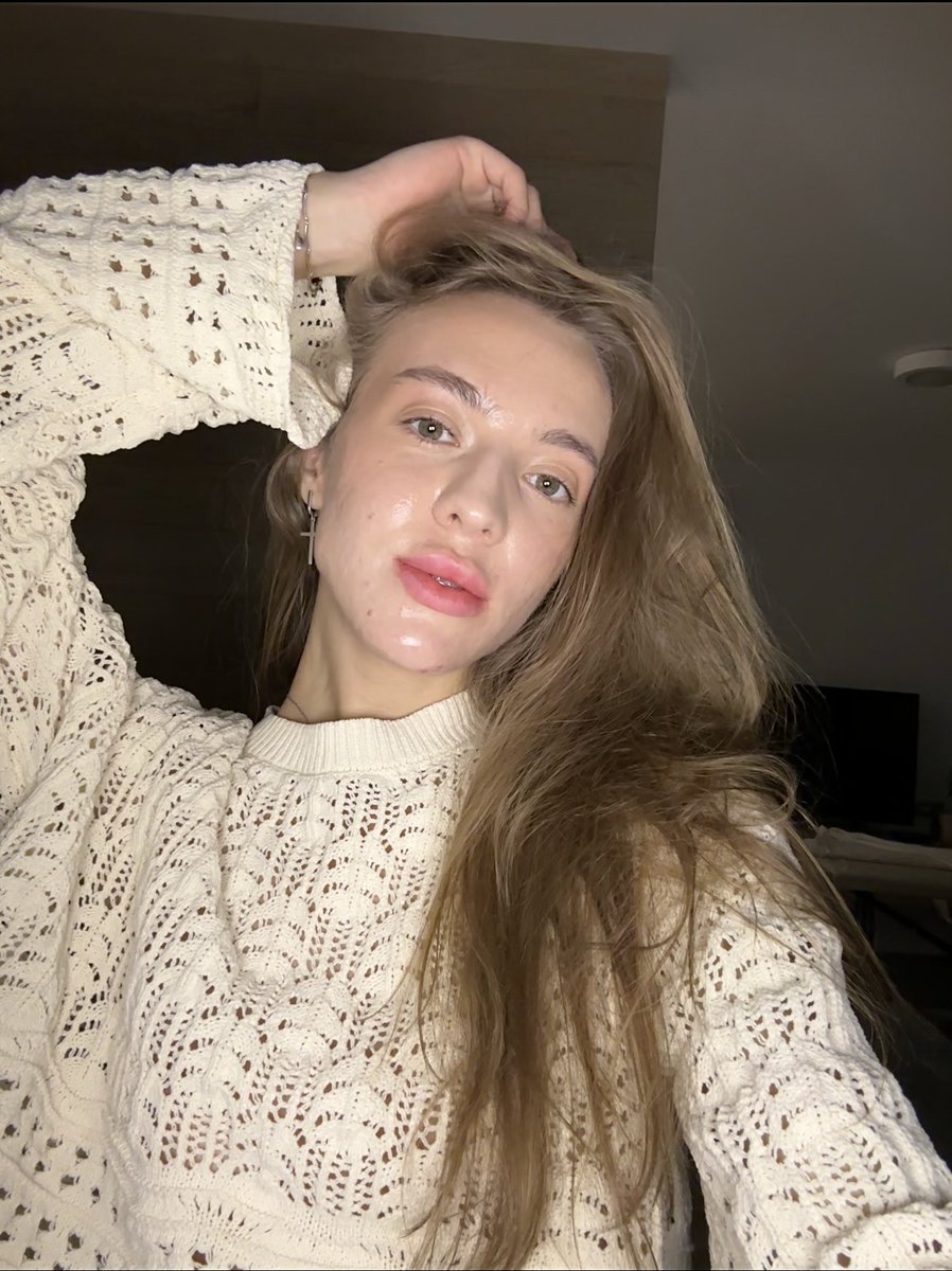 martaedwardss's tweet photo. Sweet dreams 😴✨

♡ girlfriend braces babe natural russian petite ♡ https://t.co/MlXfwyCW1j