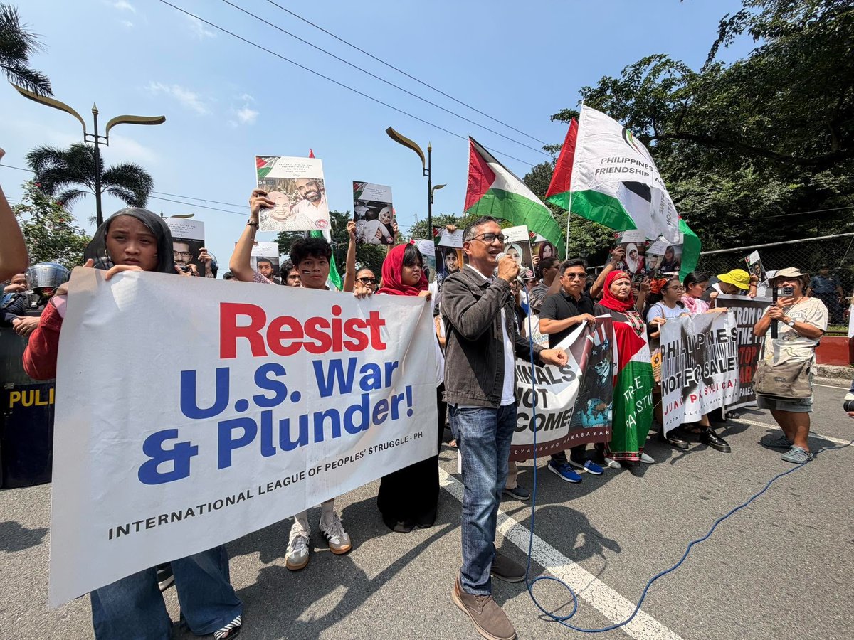 mary14wx3's tweet photo. Ang AFRIMS ug ang mga base ubos sa EDCA dili kalamboan—kini peligro sa among panglawas ug sa among kagawasan isip mga estudyante.Nagtindog mi para sa nasyonalismo ug demokrasya.Palayasin ang tropang Amerikano, hunonga ang EDCA.Ang Cebu para sa mga Cebuano.
#cebu #edca https://t.co/hpeM5C2xDB