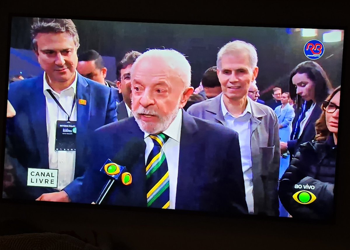 dr_nesio's tweet photo. #LulaDeuShow

Lula é um estadista.

Flávio Bolsonaro é um escarnecedor, um provocador. https://t.co/RI606o7Zi2