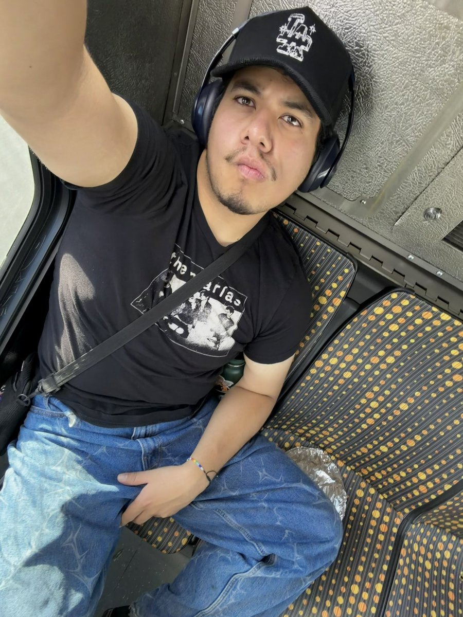 diskinserteddd's tweet photo. Be my video obsession https://t.co/8kCyvXKJuu