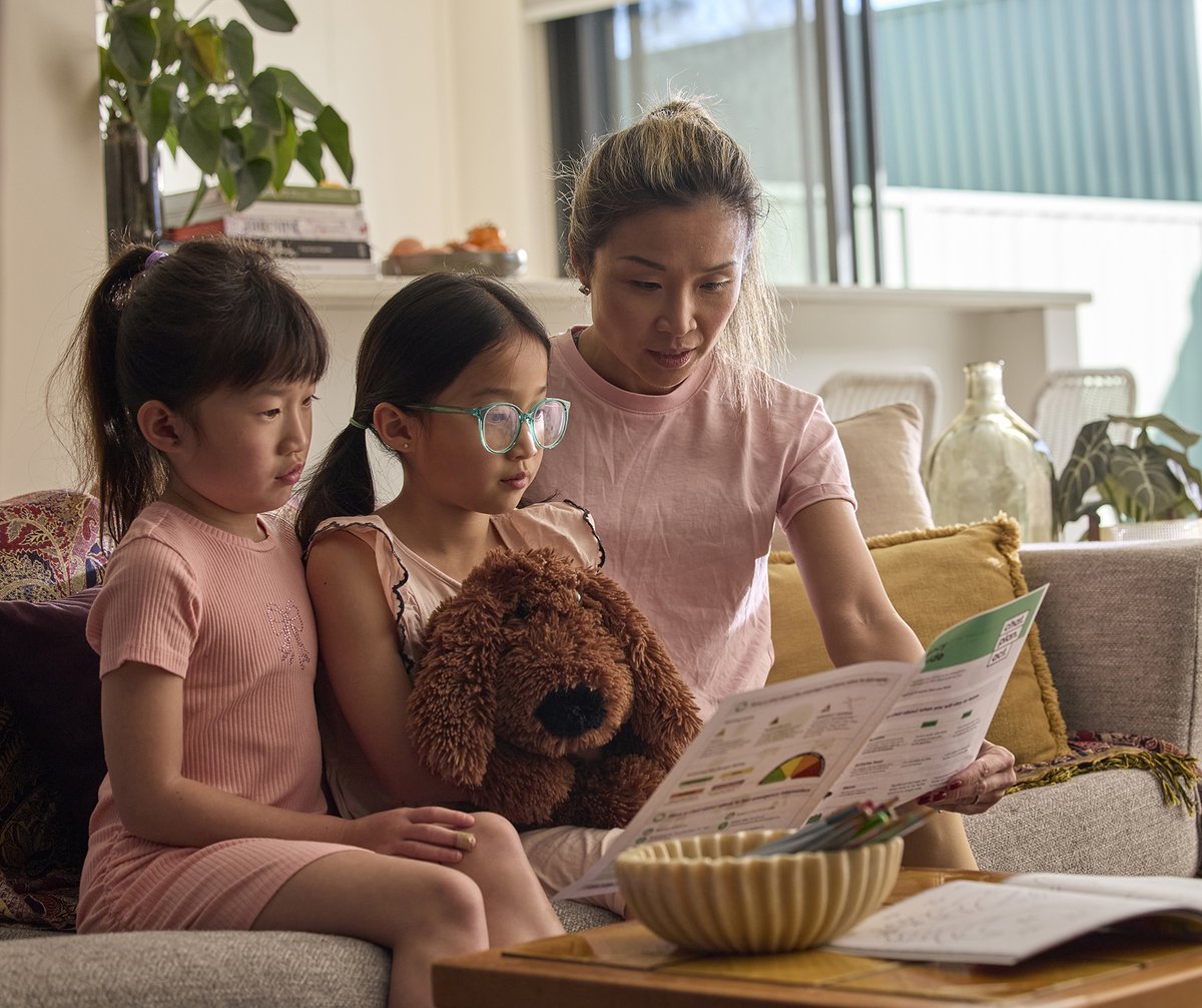 ACT_ESA's tweet photo. Having a quick chat today could help you and your family stay safe during a bushfire, severe weather or extreme heat emergency.

A chat involves talking with people around you about risks, needs and possible emergency arrangements, such as:
❓ When you might stay or leave
📍 Where you could go 
👧🏾 Who may need help
🏡 How to prepare your home
🔦 What to include in your Emergency Kit

These topics are easier to discuss ahead of time, when there’s no pressure to make quick decisions.

Getting ready for an emergency is easier than you think. Check out our Chat Guide, and start shaping your emergency plan: https://t.co/UibWL9yRwI