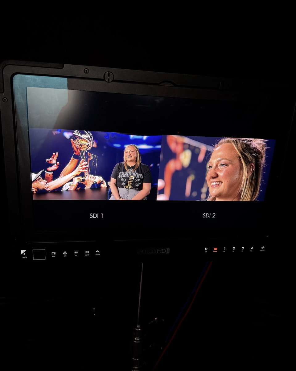 AliyahFun's tweet photo. it was an incredible honor being included in the new @MSGNetworks documentary about the Knicks Championship season! 🏆

It was so surreal seeing myself included with so many Knicks legends that made me fall in love with this team.

📺 https://t.co/Q6TKadtd8I https://t.co/u0LA4YChyB