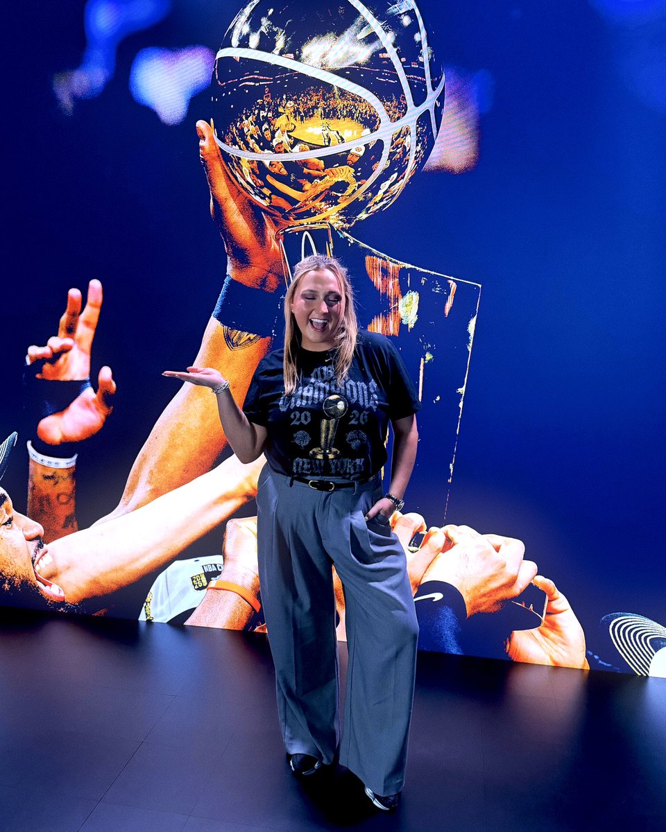 AliyahFun's tweet photo. it was an incredible honor being included in the new @MSGNetworks documentary about the Knicks Championship season! 🏆

It was so surreal seeing myself included with so many Knicks legends that made me fall in love with this team.

📺 https://t.co/Q6TKadtd8I https://t.co/u0LA4YChyB