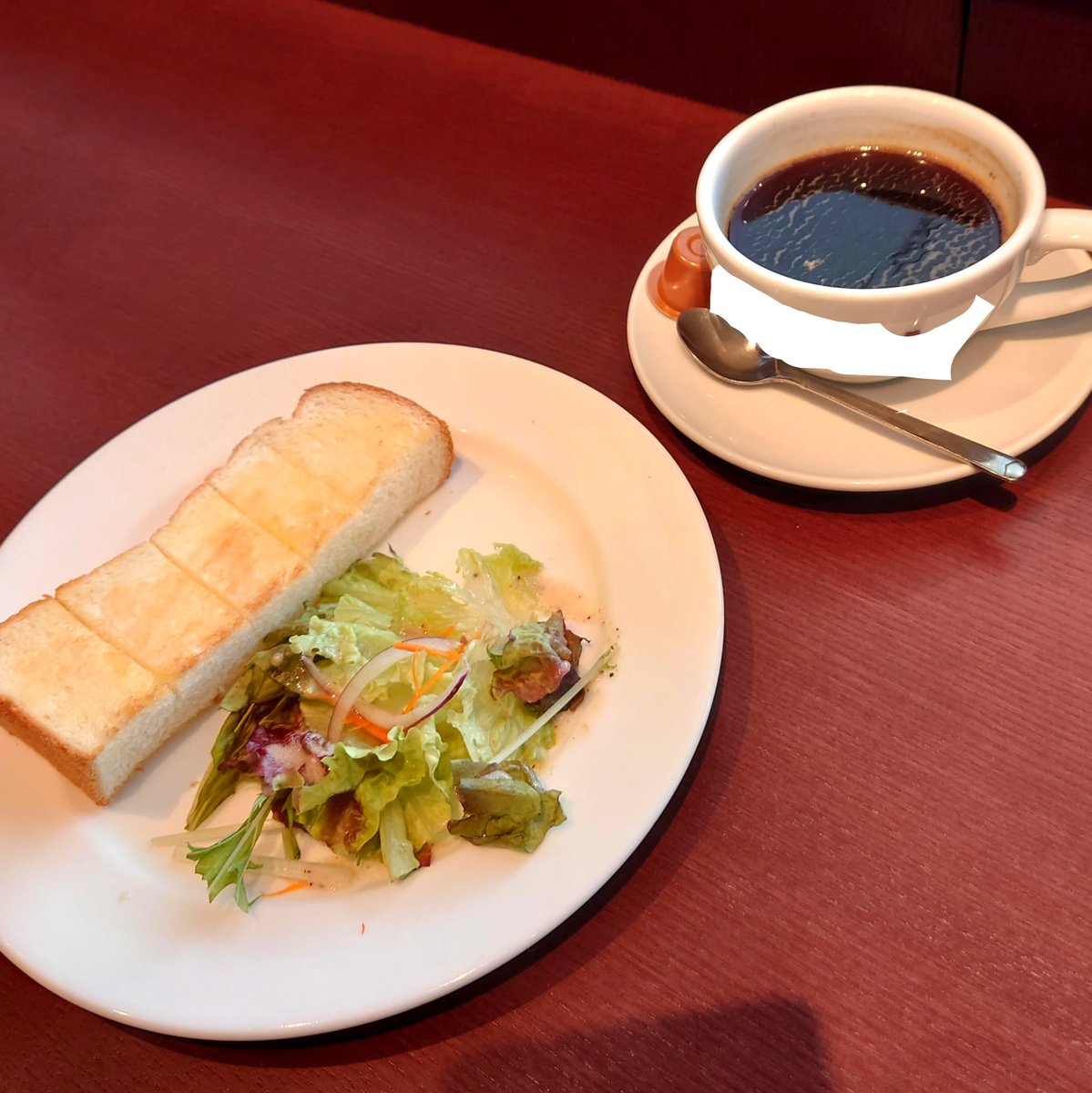 coffeetonote's tweet photo. 今日は退院後の初病院で…検査めっちゃ早く終わったから診察時間まで病院のカフェでモーニング☕
アメリカンでもここのコーヒーは深いコクがあります☺️ https://t.co/XMNT67SKqH