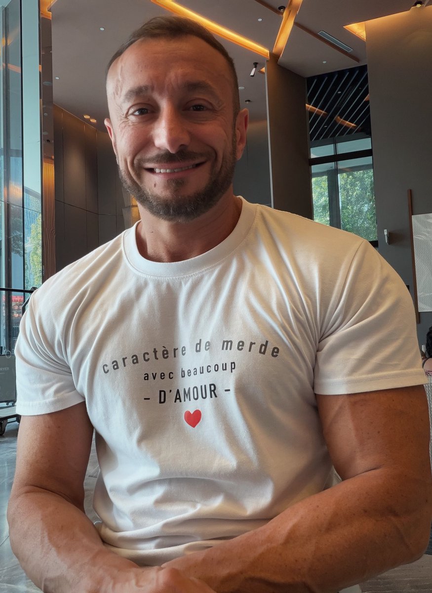VignuzziLab's tweet photo. This morning. Arms workout. Followed by research facility meetings for next year’s projects. https://t.co/vwz7OY9oBs