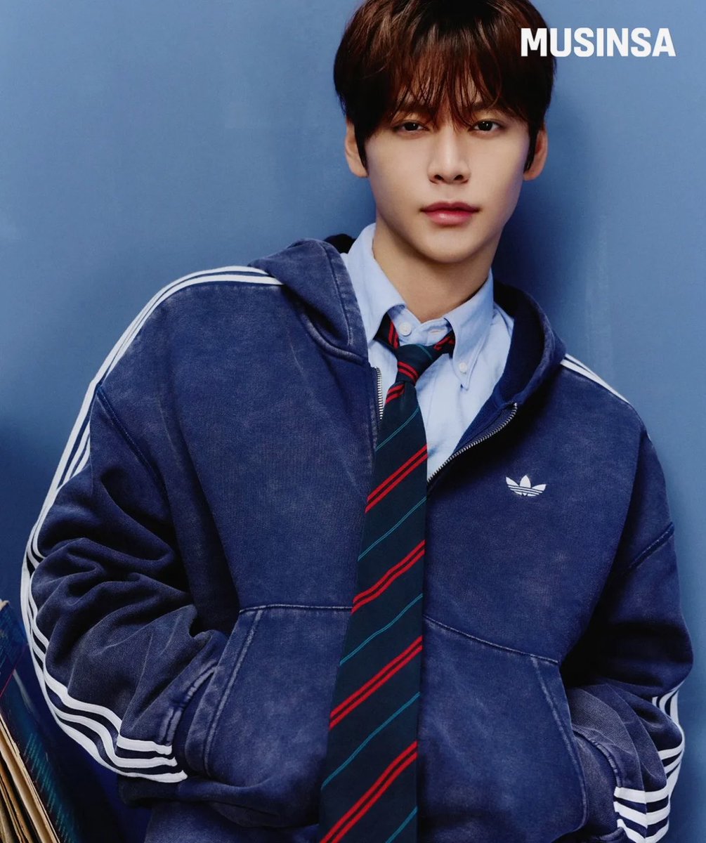 ALLINEUNSEOK's tweet photo. Kalian tim Black, Navy atau Grey nih guys?😆😆😆😍😍 reply with hashtag!😍

EUNSEOK with ADIDAS MUSINSA
#EUNSEOKxAdidas https://t.co/s7p9Fr1Ski