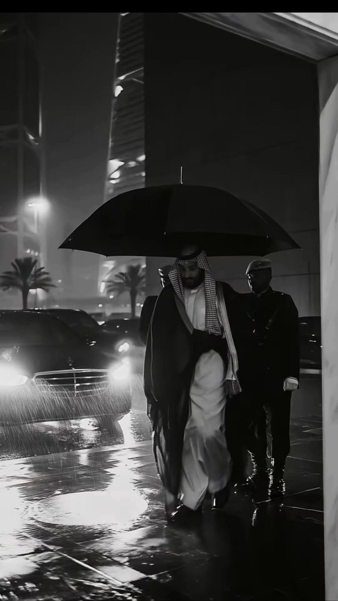 je_76e's tweet photo. عسـى عدوك لا اعتـزى ماله فـزوع 
واللـّٰـه إن تنـزل هامتـه لـو رفعها https://t.co/c4naNzn12u