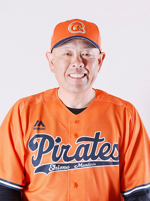 mappy_e's tweet photo. 【2027シーズン 新監督決定のお知らせ】

いつも愛媛マンダリンパイレーツへ温かいご声援をいただき、誠にありがとうございます。
このたび、2027シーズンの新監督として小田幸平氏の就任が決定いたしましたのでお知らせいたします。

■ 2027シーズン 新監督
小田 幸平（おだ こうへい）
1977年3月15日生まれ（兵庫県出身）

【経歴】
市川高 〜 三菱重工神戸 〜 読売ジャイアンツ 〜 中日ドラゴンズ

【指導歴】
愛媛マンダリンパイレーツ（2019〜2020）〜 三菱重工West硬式野球部 〜 中日ドラゴンズ 〜 愛媛マンダリンパイレーツ（2026〜）

小田新監督指揮のもと、2027シーズンも勝利を目指して熱く戦ってまいります！
ファンの皆様、来シーズンも変わらぬご声援をよろしくお願いいたします！

#愛媛マンダリンパイレーツ #愛媛MP #四国アイランドリーグplus #小田幸平