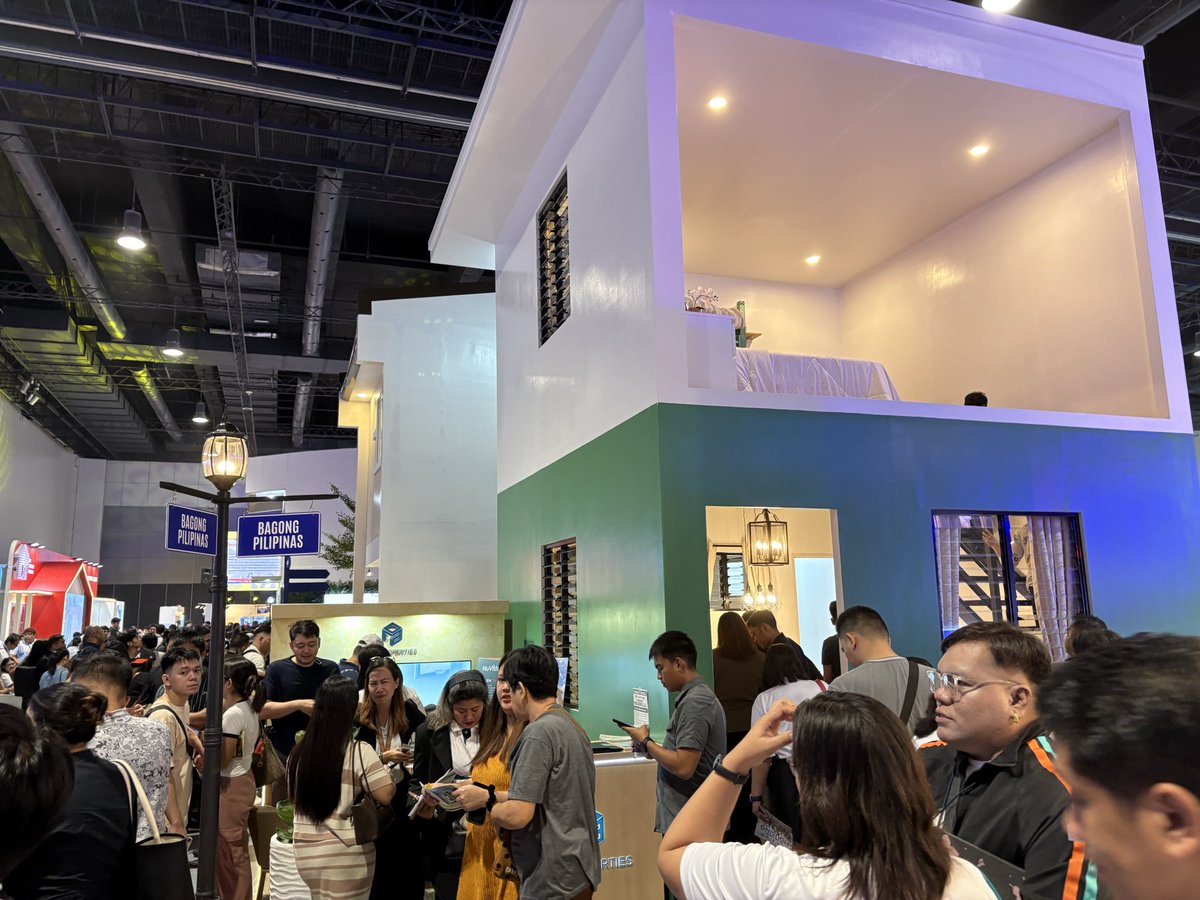 _izzylee's tweet photo. Pag-IBIG holds the 2nd National Housing Expo 2026 at the SMX Convention Center in Pasay City on October 19–20, aiming to help more Filipino families own quality and affordable homes. @ABSCBNNews https://t.co/yoRs5vOUm4