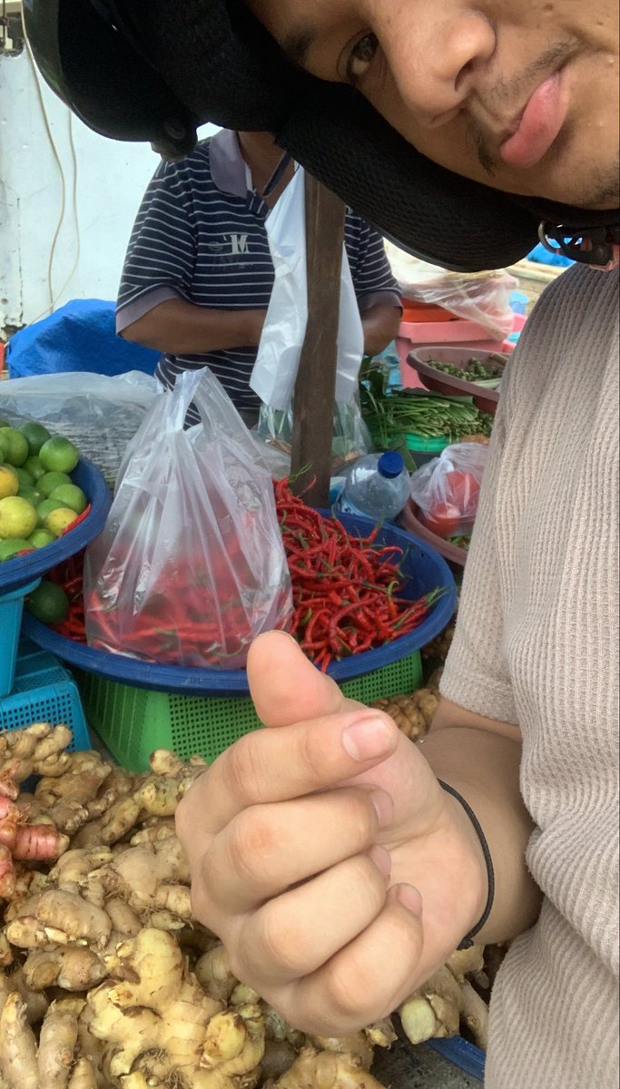 gigitmas_'s tweet photo. nnti kalo semisalnya kita liping tugeder belanja dipasar nnti urusan ku, seklian liat nnti aku nawar belanjaanya melebihin emak” nnti haha #medan https://t.co/lQZ9N0UQOf