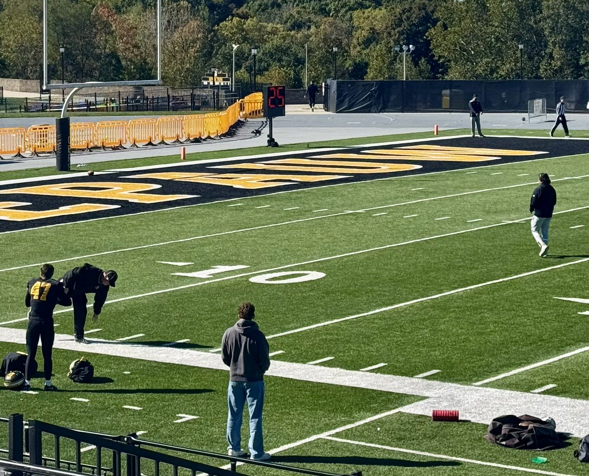 09DallasGD23's tweet photo. ⭐️⭐️⭐️

‼️Thank you @qbdietz @ScottSrnka for the great time at DePauw for Game Day! 
⚫️🟡 Loved getting to experience the atmosphere, talk with the coaches, and watch the Tigers get a big win! 🏈
#TigerPride #TeamDePauw #DNQ
@DePauwTigersFB @DePauwAthletics 

#Recruiting #RecruitMe #TrustTheProcess #2027Recruit #CollegeFootball #FootballRecruiting 

@Coach_McElwain @MasonEspinosa1 @CoachSSeaburg @CoachDarden_ @CoachDHyatt @Coach_BKWoodard @BlaineEspinosa1 

@EastOlympiansFB @CoachTCampbell @realCoachChill

@LemmingReport @IndyStarSports @adamgorney @Andy_Villamarzo @247recruiting @sixstarfootball @One11Recruiting @prepprospect1 @TopPreps @IndianaPreps @IndyWeOutHere @ChiPlayerWatch @Forswags @PrepRedzoneIN @SidelinePreps @recruitingArena @IndianaSportsN1 @Indyrecruit_ @NCEC_Recruiting @Day1toD1 @BOTMWCombine @Ryzer @GregBiggins @Bryan_Ault @INDSportsReport @N3XTrecruiting @HoosPrepGrid @gobigrecruiting @therepublicnews @FCRecruits @REPFootballRec @fivestarphenom @Rivals @FNStandouts @5StarFBRecruits
