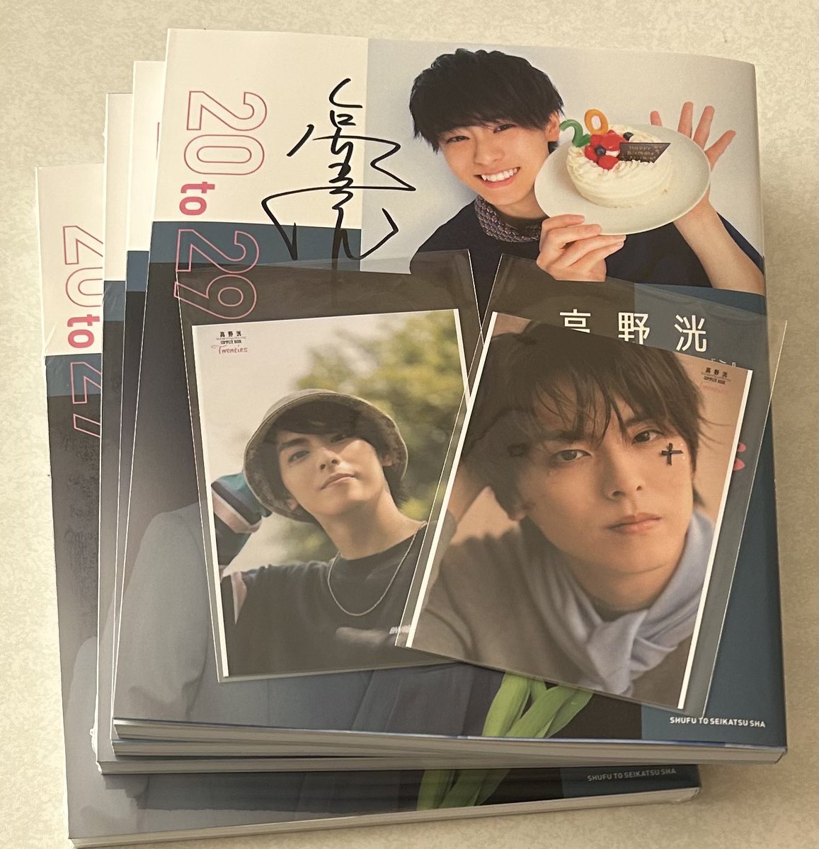 hr_0085's tweet photo. 昨日推し様に会いに行ってきたよ〜(๑>◡<๑)
ど緊張して挨拶しかできなかったけどとても楽しかったです🥹🥹
@Na3Nspace ちゃんいつもご一緒してくれてありがとうね💕
次はファンミ！もうすぐ！
楽しみ〜🎶 https://t.co/a4UncrKRHT