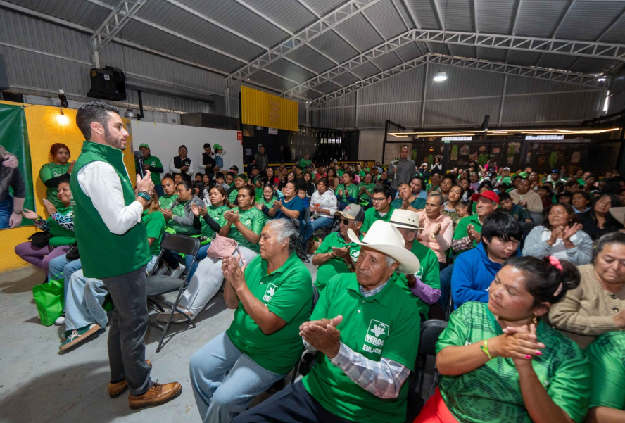 Antena125mx's tweet photo. Crecimiento histórico del Verde en el #EdoMéx 📈💚
El @verdeedomex duplicó sus afiliaciones validadas por el @inemexico de 2023 a 2026, sumando más de 149 mil militantes: @pepecouttolenc. ✨
👉 https://t.co/V5HwusJ1zK
#PVEMEdomex #PepeCouttolenc #INE #VerdeEdoméx #Edoméx https://t.co/G9aCN1oyqF