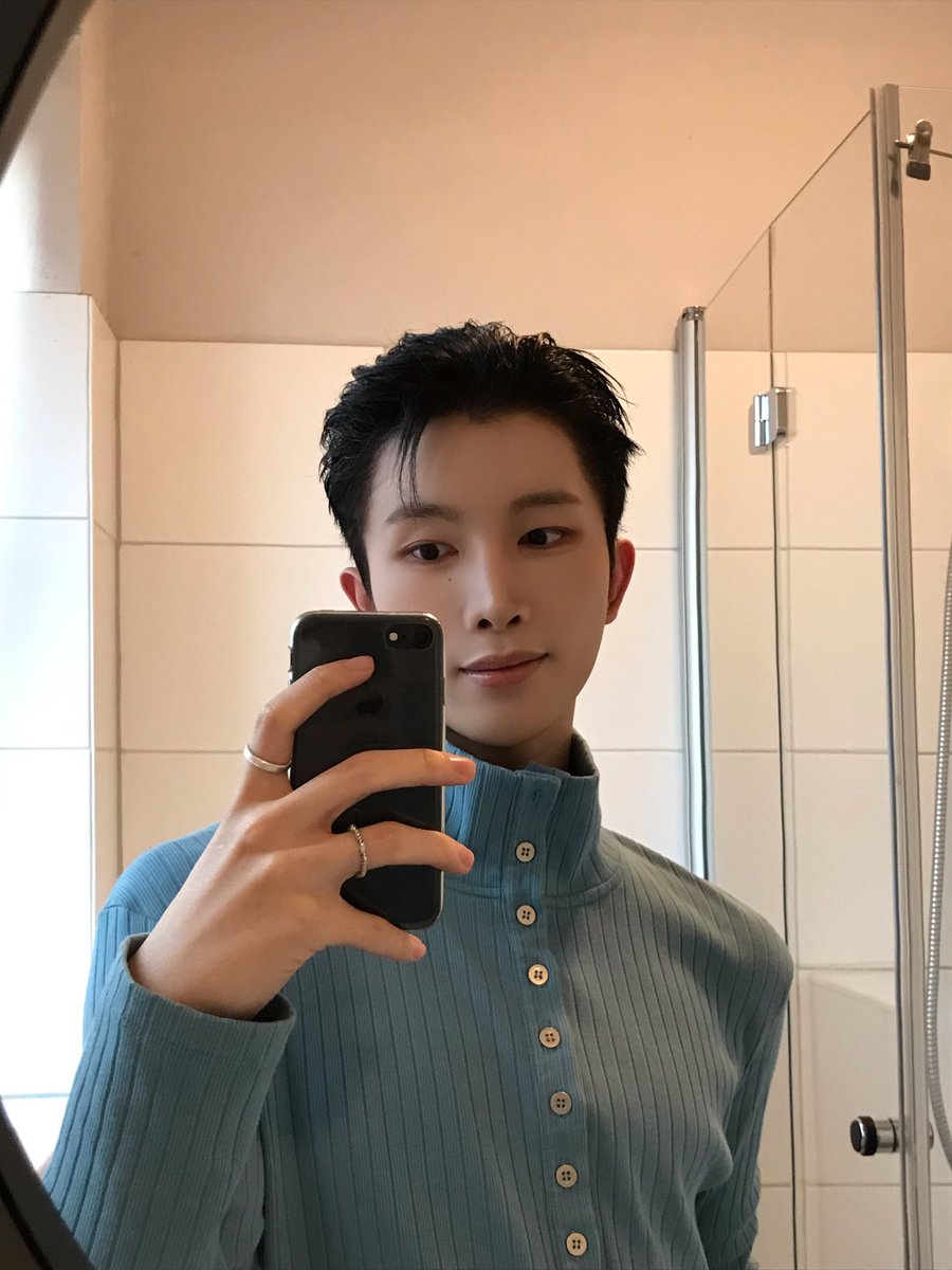 POW_grid's tweet photo. [#DONGYEON]
See u again, Berliiiiin🇩🇪
#POW #파우 #동연 https://t.co/M2BUHImbQx