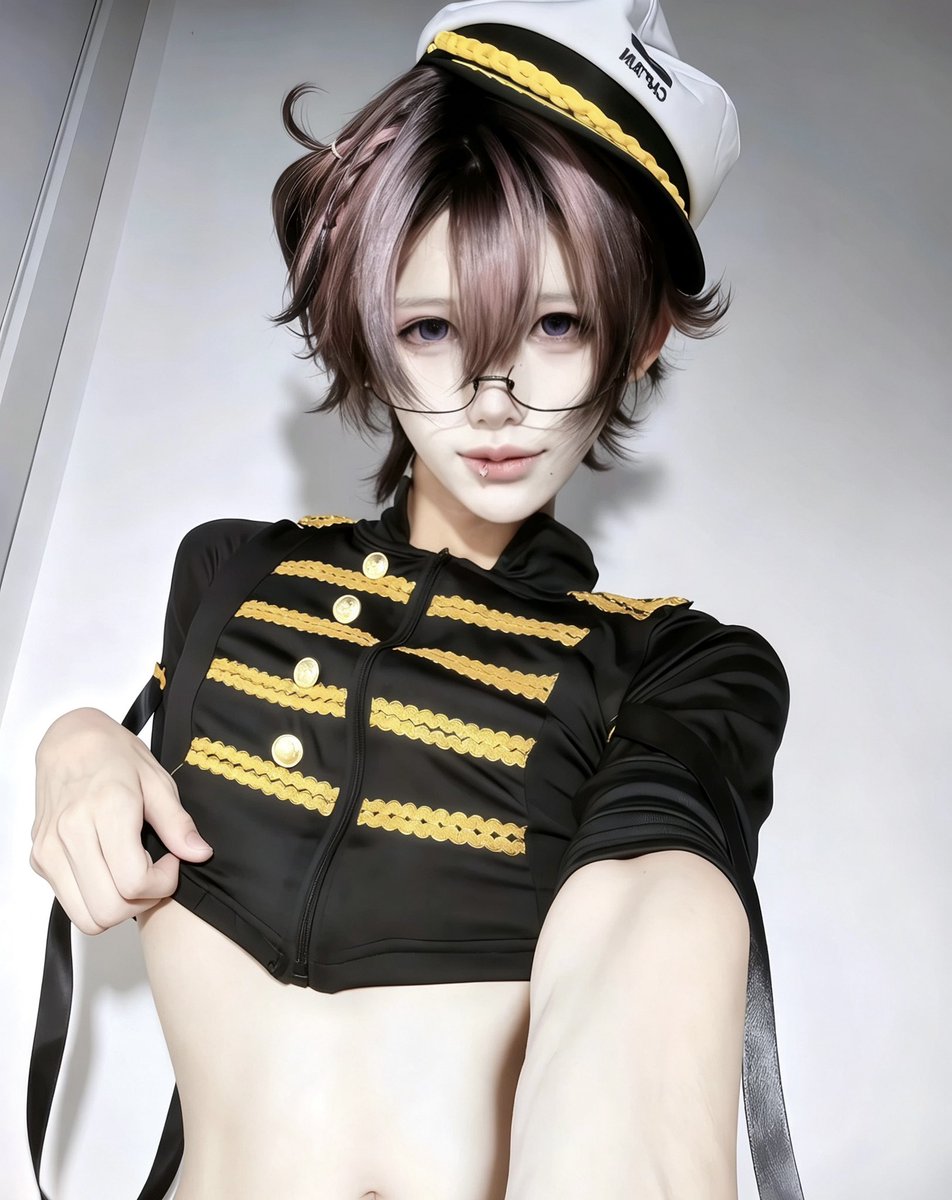 Adcyrwt's tweet photo. 疲惫了… #4i #四爱 https://t.co/nLG97B1dVO